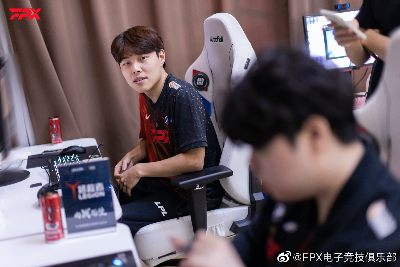 关于利物浦发布备战花絮；今夜状态回暖；法甲任务艰巨；医务组通报恢复的信息-爱游戏娱乐