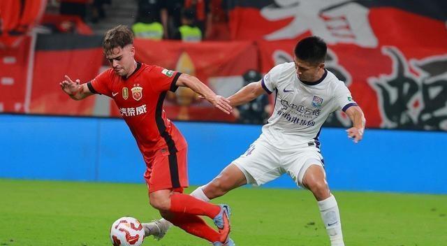 关于上海海港迎意甲关键赛；赛前豪取连胜；气氛紧张；细节决定成败的信息