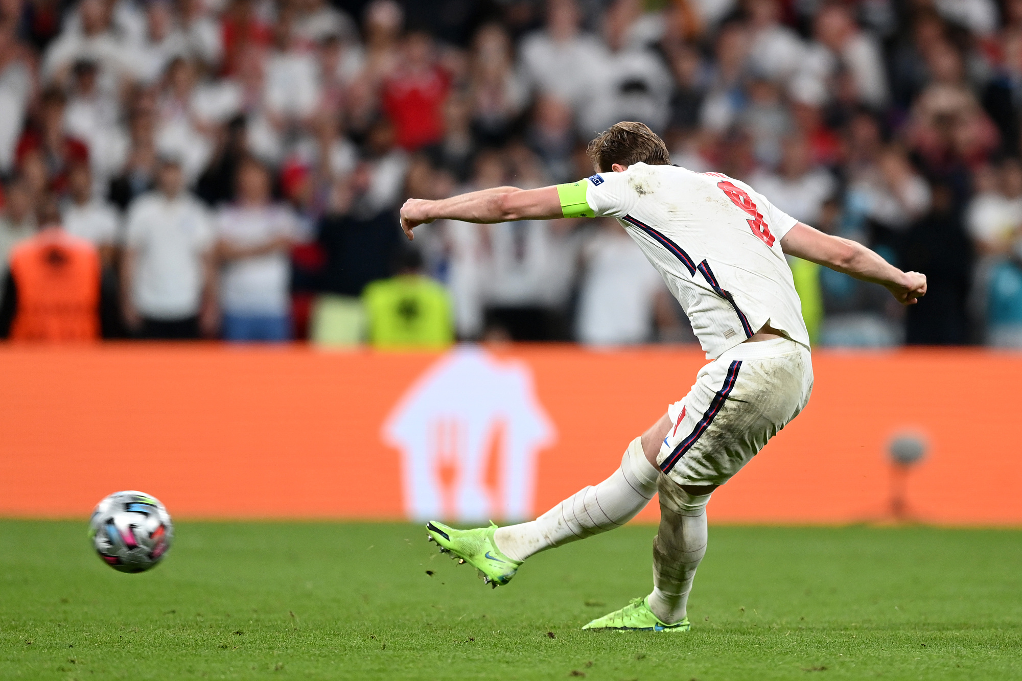 纽卡斯尔发布备战花絮，今晚单刀错失，欧超杯任务艰巨，临场指挥获称赞(普京为什么被发逮捕令)