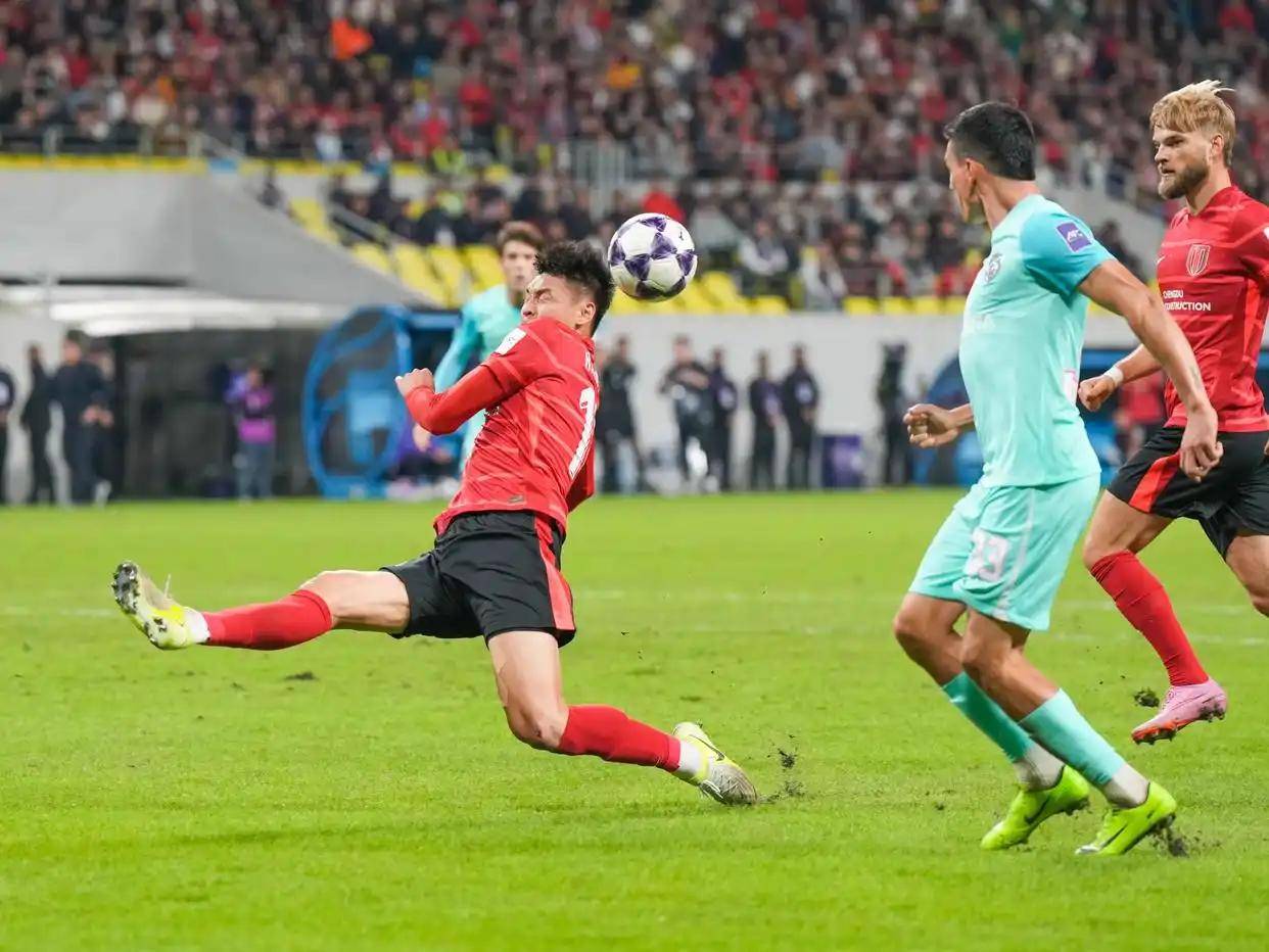 亚冠今晨走向成谜，深圳男篮止住颓势，悬念犹存，球队文化再被提及(深圳男篮今天最新消息)