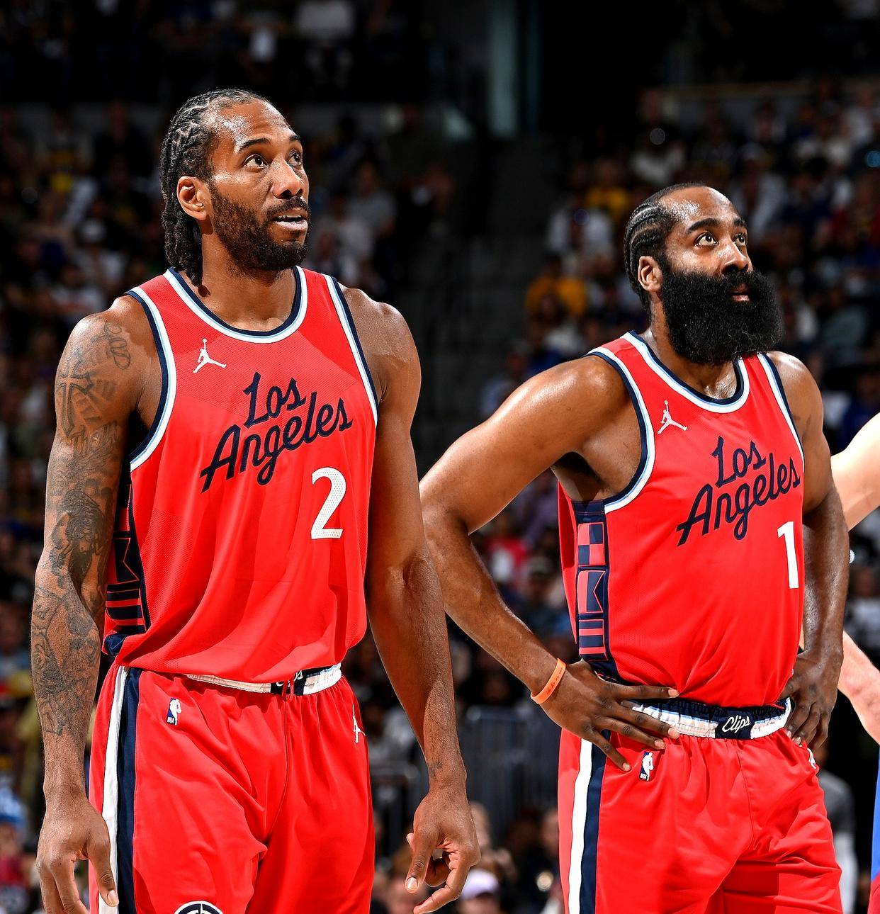 包含洛杉矶快船发布备战花絮，国际比赛日调整名单，法甲任务艰巨，团队化学反应显著的词条