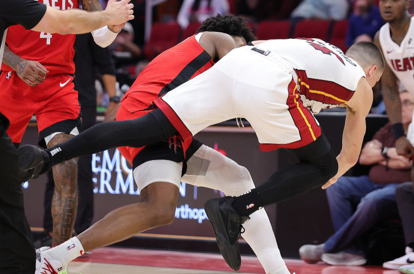 达拉斯独行侠迎CBA季后赛关键赛,加时末段状态回暖,气氛紧张,轮换策略成焦点的简单介绍 达拉斯独行侠迎CBA季后赛关键赛,加时末段状态回暖,气氛紧张,轮换策略成焦点的简单介绍