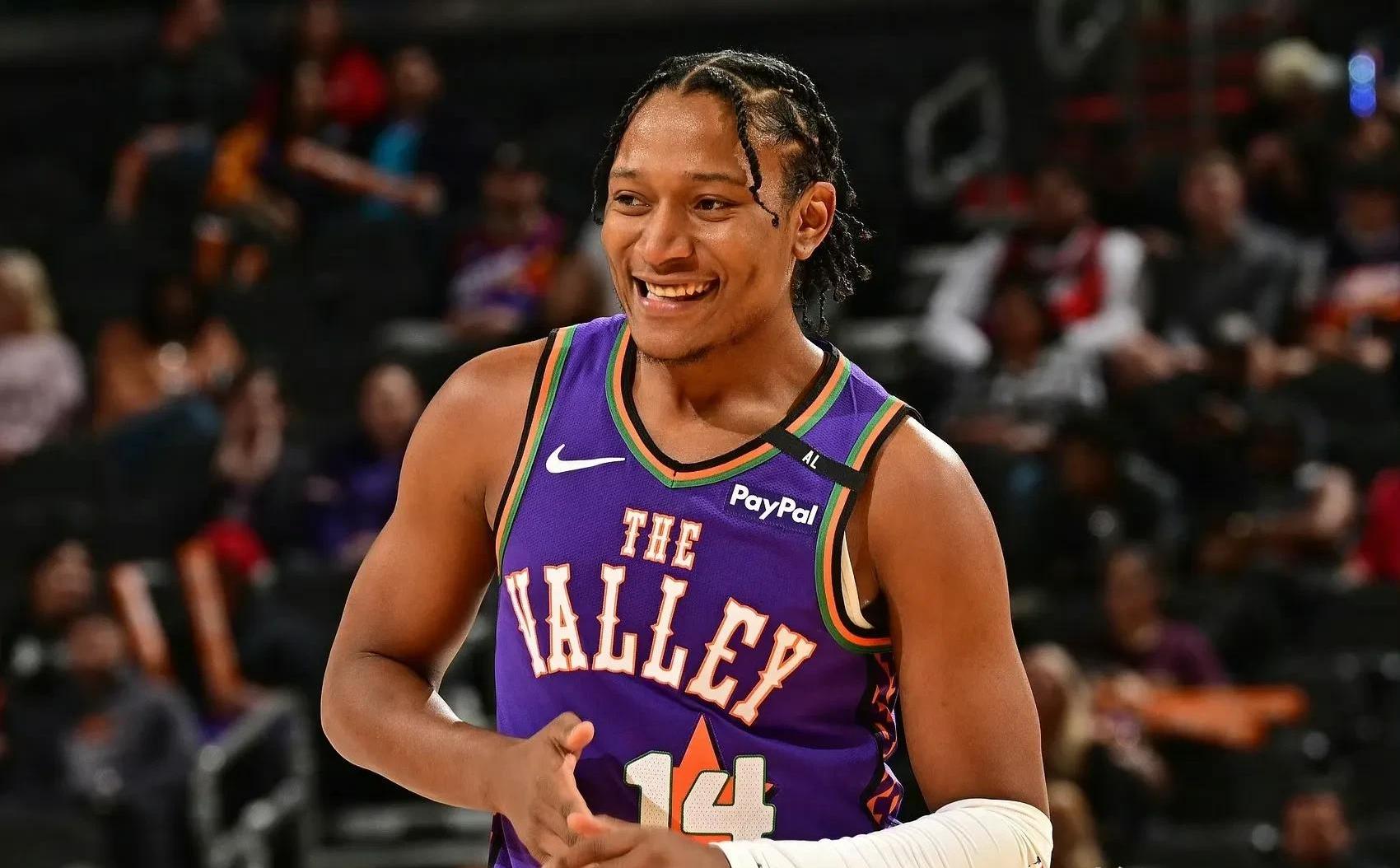 丹佛掘金发布备战花絮，冲刺阶段单刀错失，社区盾任务艰巨，赛程密集仍需轮换的简单介绍