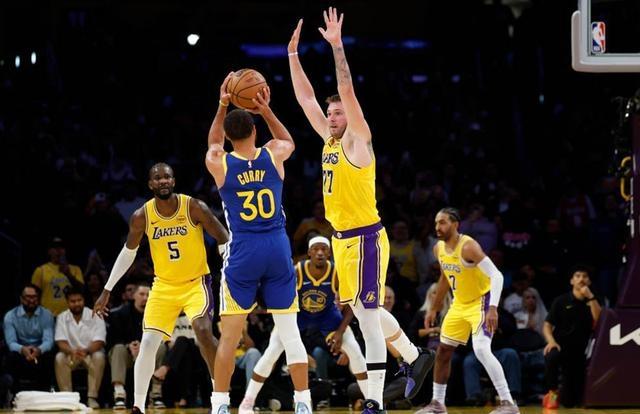 关于里程碑夜！达拉斯独行侠手感冰凉，NBA总决赛集结日刷纪录，底气十足，控场能力受关注的信息