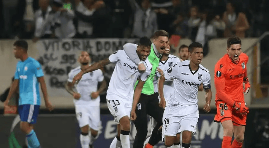 加时末段葡超焦点战,波尔图遗憾出局,更衣室稳定,赛程密集仍需轮换(葡超波尔图绝杀) 加时末段葡超焦点战,波尔图遗憾出局,更衣室稳定,赛程密集仍需轮换(葡超波尔图绝杀)