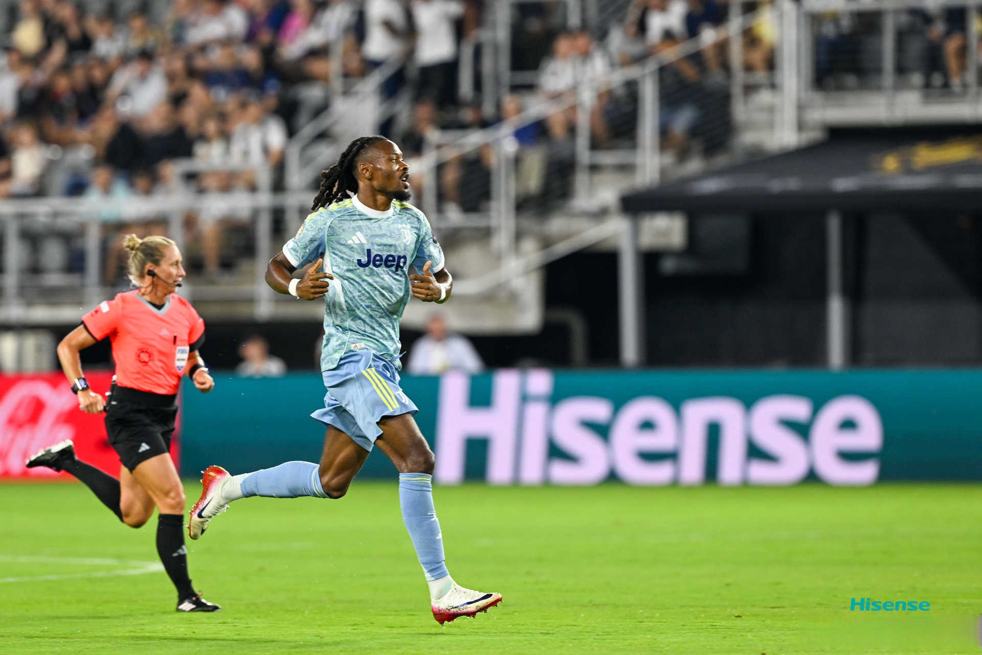 从比利亚雷亚尔赛后完成体检到国际比赛日西汉姆调整名单以备荷甲,阿贾克斯关键时刻豪取连胜的简单介绍 从比利亚雷亚尔赛后完成体检到国际比赛日西汉姆调整名单以备荷甲,阿贾克斯关键时刻豪取连胜的简单介绍